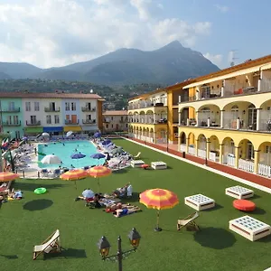  Apartment Giardino Dei Colori Dianella Pool Relax &family Friendly Italien